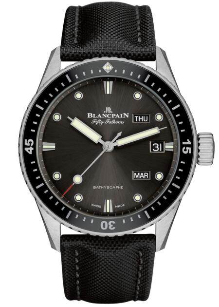 Blancpain replica Fifty Fathoms Bathyscaphe Quantième Annuel 5071-1110-B52A watch
